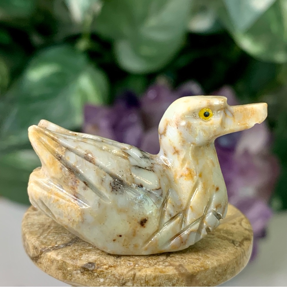 Natural Soapstone Carved Duck Figurine Crystal Bird Rock Sculpture Carving 1.5"